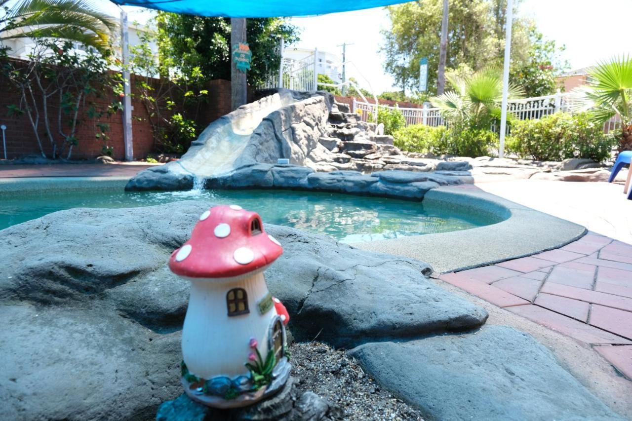 Sapphire Palms Motel Entrance Exterior foto